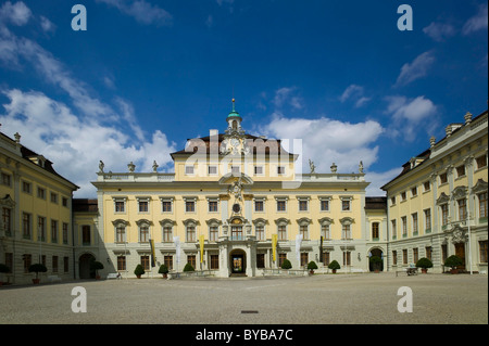 Château de Ludwigsbourg, Ehrenhof cour intérieure, ancien corps de logis, Baden-Wurttemberg, Germany, Europe Banque D'Images