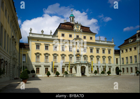 Château de Ludwigsbourg, Ehrenhof cour intérieure, ancien corps de logis, Baden-Wurttemberg, Germany, Europe Banque D'Images