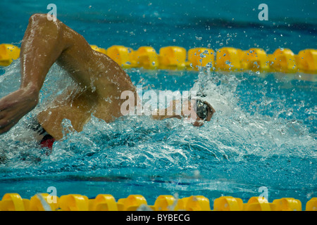 Michael Phelps (USA) qui se font concurrence sur le 200 libre compétition de natation au Jeux Olympiques d'été 2008, Pékin, Chine Banque D'Images