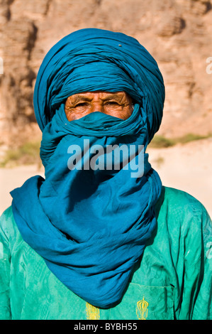 Portrait d'un homme touareg, Essendilène, Algérie, Afrique Banque D'Images