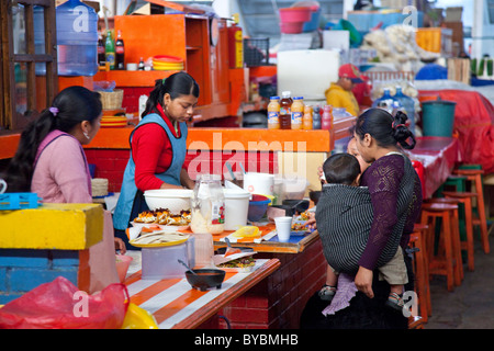 Food dans Mercado Municipal, San Cristobal de las Casas, Chiapas, Mexique Banque D'Images