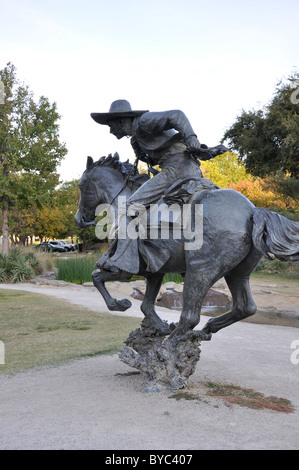 Transport de bétail ensemble de sculptures de Robert Summers à Pioneer Plaza par le Centre de Convention de Dallas, Texas, USA Banque D'Images