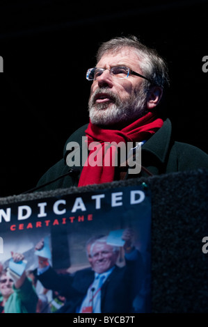 Gerry Adams à la dernière marche commémorative officielle le Dimanche sanglant. Derry, 30/01/2011 Banque D'Images