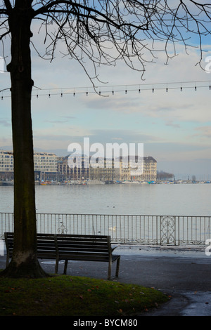 La ville de Genève sur le bord du lac Léman en Suisse. Banque D'Images
