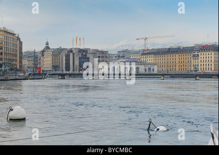 La ville de Genève sur le bord du lac Léman en Suisse. Banque D'Images