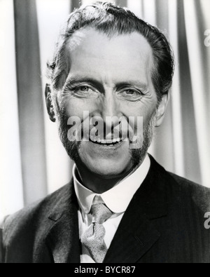 PETER CUSHING (1913-1994) acteur de cinéma et de l'étape de l'anglais Banque D'Images