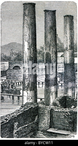 Colonnes du temple de Sérapis à Pozzuoli Banque D'Images