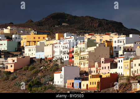 Maisons colorées à la périphérie de San Sebastian de La Gomera, Canary Islands, Spain, Europe Banque D'Images