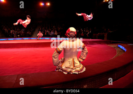 La troupe de cirque acrobatique, la Troupe Mayorov, Cirque Krone, Munich, Bavaria, Germany, Europe Banque D'Images