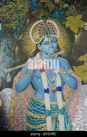 L'hindouisme, la peinture du Seigneur Krishna avec flûte, Vishnu Mandir de Durgiana Temple, Amritsar, Punjab, en Inde, en Asie du Sud Banque D'Images