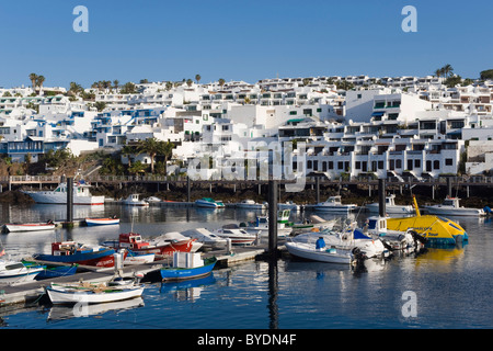 Port de pêche, Puerto del Carmen, Lanzarote, Canary Islands, Spain, Europe Banque D'Images