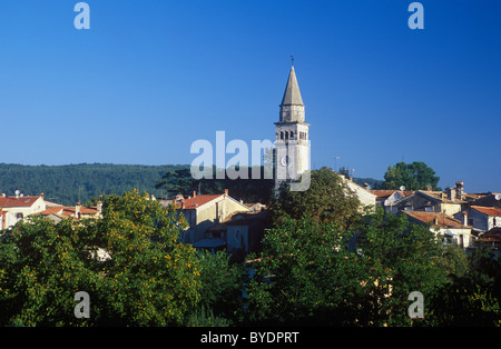 Vue sur le village de montagne de Pazin, Istrie, Croatie, Europe Banque D'Images