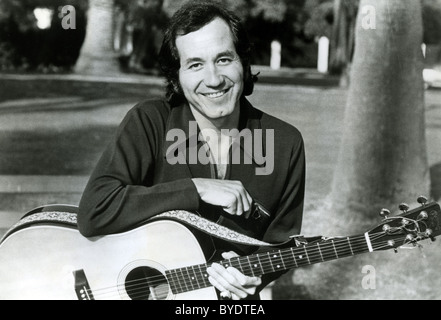 TRINI LOPEZ musicien américano-mexicaine de 1965 Banque D'Images