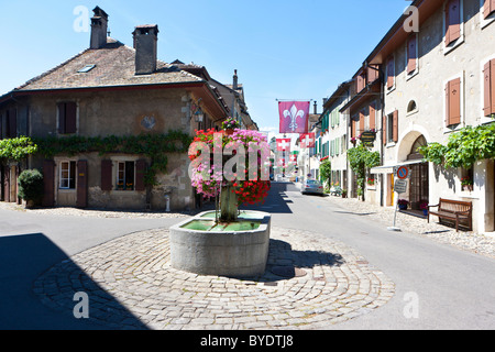 Centre-ville historique de Saint-Prex, canton de Vaud, Suisse, Europe Banque D'Images