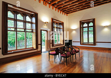 L'intérieur, meubles, El Capricho de Gaudí Manor, architecte Antoni Gaudí, Comillas, Cantabrie, Espagne, Europe Banque D'Images