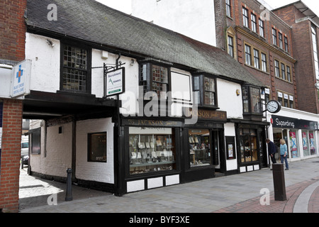 Jackson's Jewellers dans High Street, Watford, en Angleterre. Banque D'Images