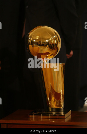 Shaquille O'Neal et le Heat de Miami avec George W. Bush à la Maison Blanche après leur championnat gagner Washington DC, USA - Banque D'Images