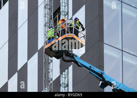 La construction de parois de verre de réflexions le Port de Liverpool Building, dans le développement de l'île de Mann, Liverpool, Merseyside, Royaume-Uni Banque D'Images