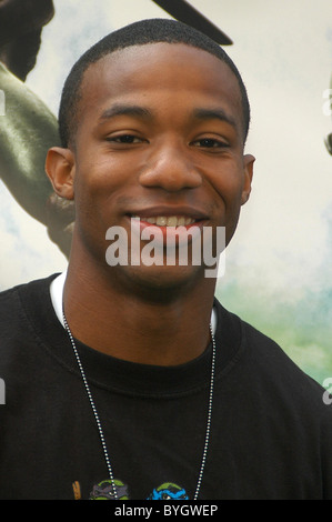 Arlen Escarpeta Première de TMNT - Teenage Mutant Ninja Turtles au Grauman's Chinese Theatre, à Hollywood, Californie - Banque D'Images