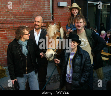 Milan Peschel, Christoph Maria Herbst, Katharina Thalbach, Detlev Buck, à la première de 'Haende weg von Mississippi' Kino Banque D'Images