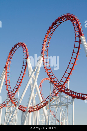 Roller Coaster de boucles. Banque D'Images