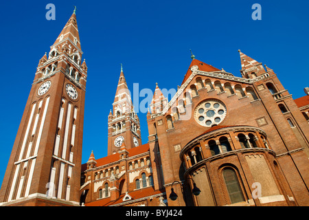 Cathédrale Voitive de Szeged, Hongrie, la place dom Banque D'Images