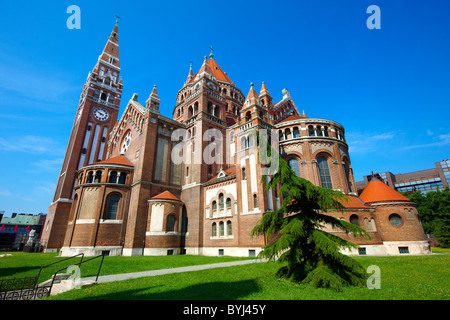 Cathédrale Voitive de Szeged, Hongrie, la place dom Banque D'Images