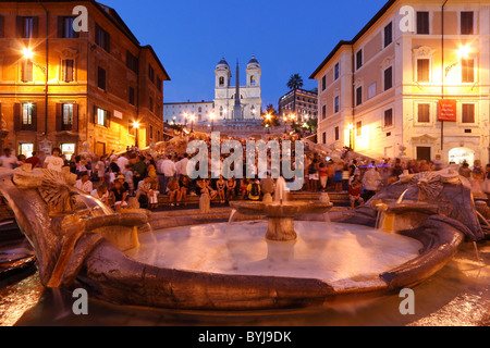 Les touristes sur la place d'Espagne, Rome, Italie Banque D'Images