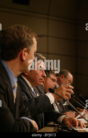 Le Président de la Banque mondiale, Paul Wolfowitz, conférence de presse de clôture de la Banque mondiale et du FMI aux réunions de printemps.La direction de Banque D'Images