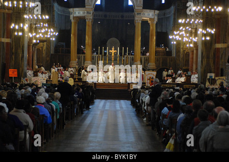 Pour les immigrants de masse célébrée par le cardinal Cormac Murphy O'Connor à la manifestation pour la légalisation des immigrés et Banque D'Images