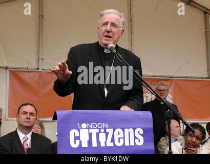 Le cardinal Cormac Murphy O'Connor manifestation pour la légalisation des immigrants et de l'égalité des droits pour les travailleurs migrants à Banque D'Images