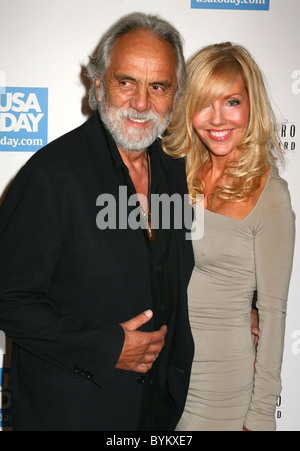 Tommy Chong et Shelby Chong 2e Congrès annuel des USA aujourd'hui Hollywood Hero Award à l'hôtel Beverly Hills Los Angeles, Californie - Banque D'Images