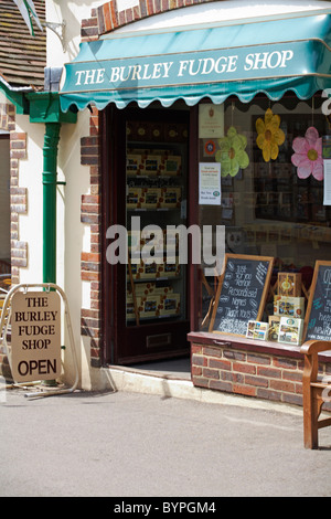 The Burley Fudge Shop à Burley dans la New Forest, Hampshire Royaume-Uni en avril Banque D'Images