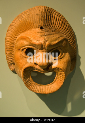 Les masques de théâtre grec Grèce poterie en terre cuite de 400 à 200 av. J.-C. Terre cuite Banque D'Images