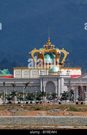 Nouveau casino appartenant à des Chinois au Laos,en face de Chiang Saen, Thaïlande le Mékong Banque D'Images