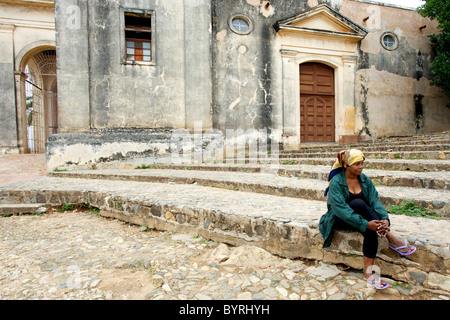 Cuba, un journal la photographie de rue. Banque D'Images