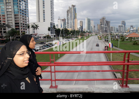 Panama,Latin,Amérique Centrale,Panama City,Cinta Costera,littoral Beltway,Bahia de Panama,Balboa Avenue,horizon,gratte-ciel gratte-ciel bâtiment Banque D'Images