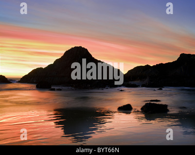 Coucher de soleil à marée basse. Seal Rock, Oregon Banque D'Images