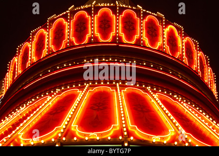 Enseigne au néon rouge - Hôtel Casino de néons - Scène de nuit - Las Vegas Banque D'Images