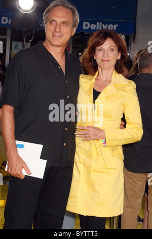 Marilu Henner et Guest 'The Simpsons Movie' première au Mann Village Theatre - Arrivals Westwood, Californie - 24.07.07 Banque D'Images