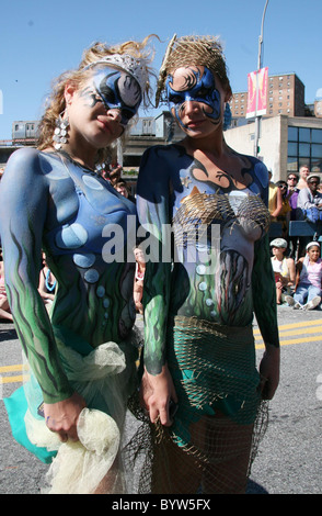 25 Merpeople Mermaid Parade annuelle Boardwalk Coney Island, Brooklyn, New York, USA - 23.06.07 Banque D'Images