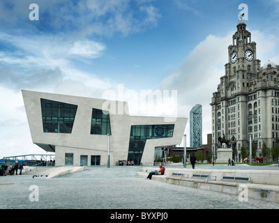 Liverpool pier head terminal de ferry Mersey Liverpool réaménagement sur la face avant de l'eau Banque D'Images