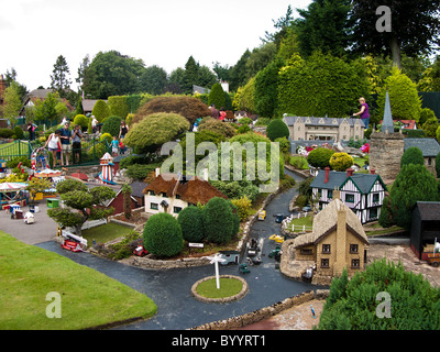 Bekonscot Model Village en miniature, Beaconsfield Buckinghamshire Angleterre Grande-bretagne UK. Le plus vieux village modèle dans le monde. Banque D'Images