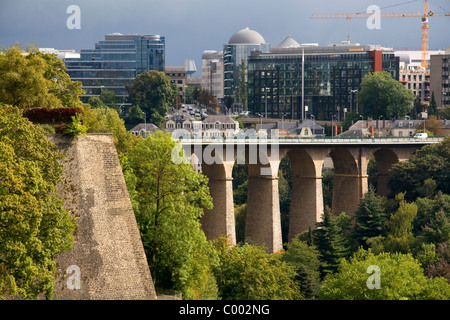 Le viaduc Passerelle dans la ville de Luxembourg, Luxembourg. Banque D'Images