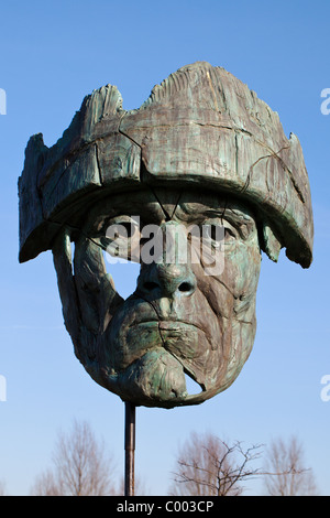 Sculpture à la mémoire des soldats abandonnés pendant son temps au National Memorial Arboretum.Staffordshire England UK Banque D'Images