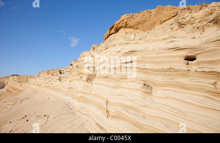 Section transversale ( strates ) du sol dans une crête sablonneuse , formée à l'âge de la glace , Finlande , Finlande Banque D'Images