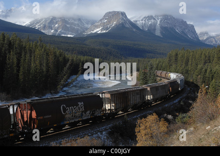 Image prise autour de Bow Valley, parc national Banff du Canada. Banque D'Images