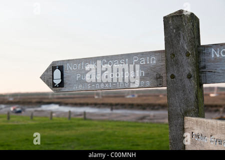 Signpost, chemin côtier de Norfolk Banque D'Images