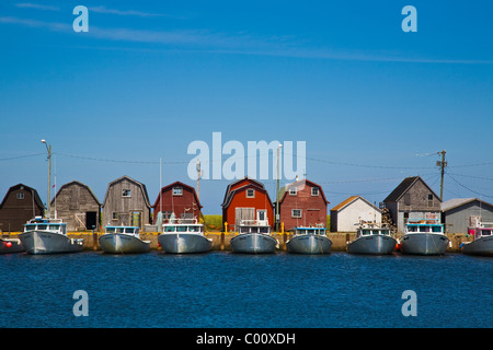 Bateaux d'huîtres et homard bateaux amarrés à Malpèque, Nova Scotia, Canada Banque D'Images