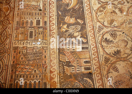 Mosaïques de l'église Saint Etienne à Umm Ar-Rasas, la Jordanie. Banque D'Images